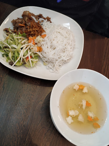 Nad štolou 16, 170 00 Praha 7-Letná