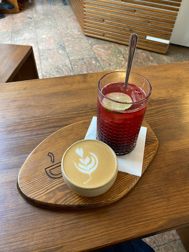 Comentarii opinii despre Jedno Kafe