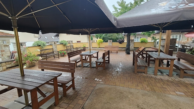 Restaurace A Cukrárna U Pastvů - Dvůr Králové nad Labem