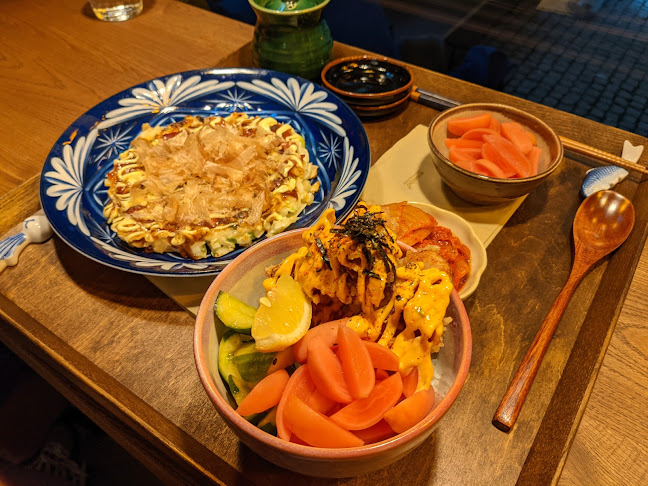 MANYA Sushi & Sake Izakaya - Gastronomie a pohostinství