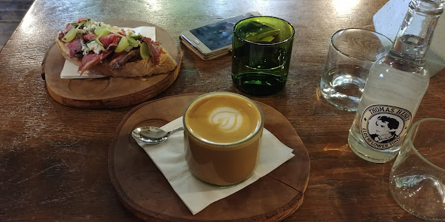 Comentarii opinii despre Kavárna co hledá jméno