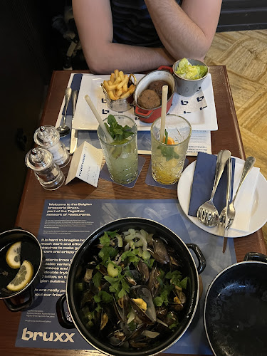 Bruxx - Gastronomie a pohostinství