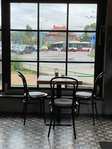 Comentarii opinii despre Café Klišé