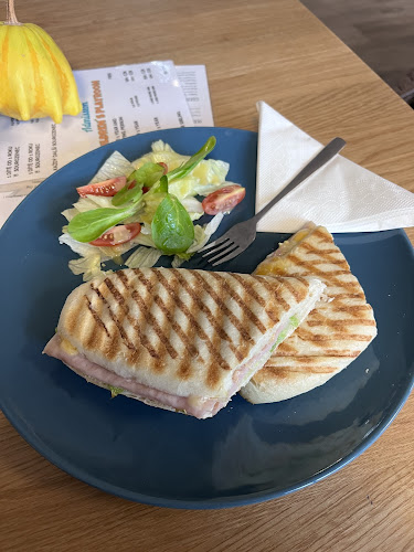 17 V Remízku 1031 Hlubočepy Vchod, Trnkovo nám., 152 00 Praha 5