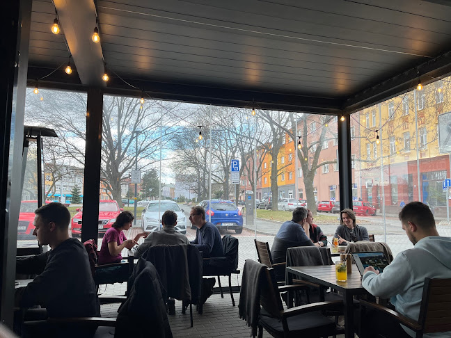 A Café - Gastronomie a pohostinství