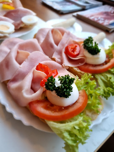 Opinii despre KOLSKI KAFE în Praha - Gastronomie a pohostinství