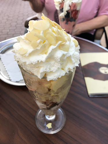 Opinii despre Zemanova kavárna a cukrárna în Brno-město - Gastronomie a pohostinství