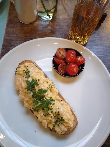 Tusarova 791/31, 170 00 Praha 7-Holešovice