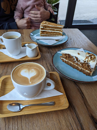 Comentarii opinii despre Café Klišé