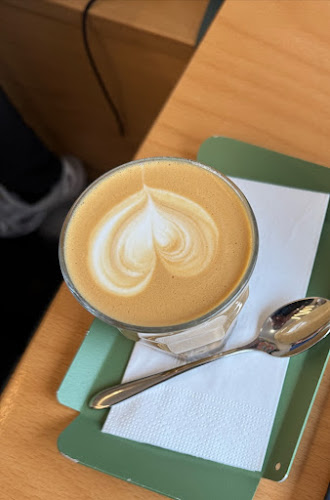 Opinii despre KRO COFFEE VINOHRADY - COFFEE & BAKERY în Vinohrady - Gastronomie a pohostinství