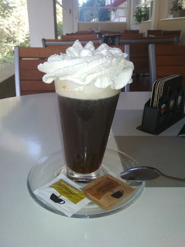 Divadelní restaurace a kavárna Luhačovice - Gastronomie a pohostinství