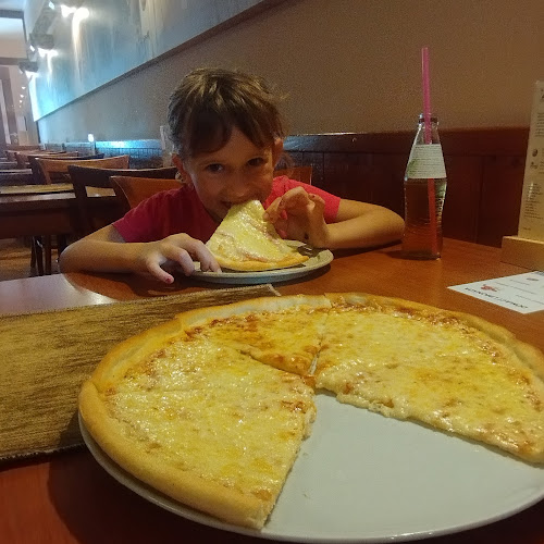 Opinii despre Pizzerie-bowling Hluk în Zlín - Gastronomie a pohostinství