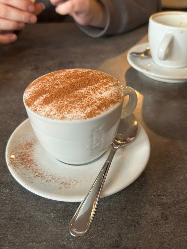 Opinii despre Kočičí kavárna în Plzeň - Gastronomie a pohostinství