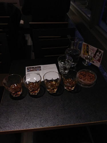 Angel Winn - Gastronomie a pohostinství