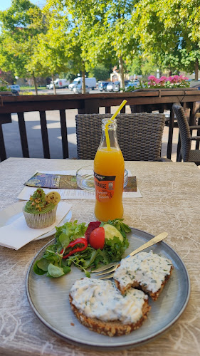 Comentarii opinii despre CAFÉ CHARMÉ