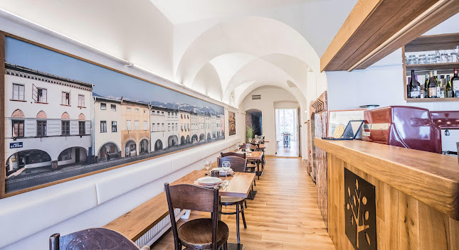 Opinii despre Penzion 14 - restaurace a ubytování - Hostinné în Hradec Králové - Gastronomie a pohostinství