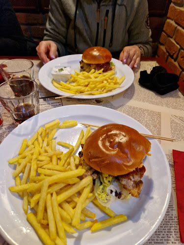 Opinii despre Restaurace Planeta Žižkov în Praha - Gastronomie a pohostinství