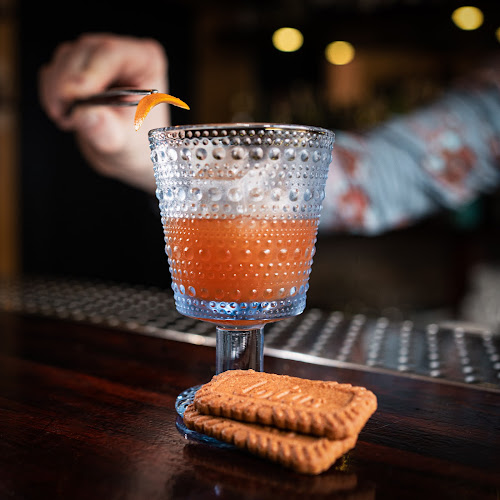 Opinii despre Modrá myš Cocktail bar în Ostrava - Gastronomie a pohostinství