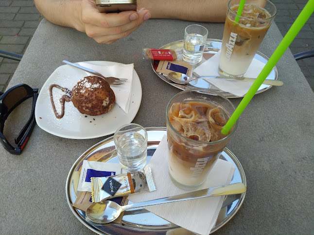 Opinii despre Cukrárna Caramella în Oslavany - Gastronomie a pohostinství