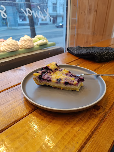 Komunardů 1126/33, 170 04 Praha 7-Holešovice