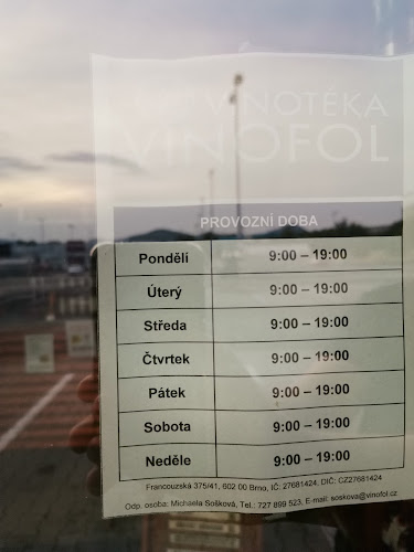 Opinii despre Vinotéka Vinofol în Děčín - Gastronomie a pohostinství