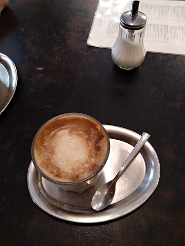 Opinii despre Kavárna Alibi în Praha 6 - Gastronomie a pohostinství