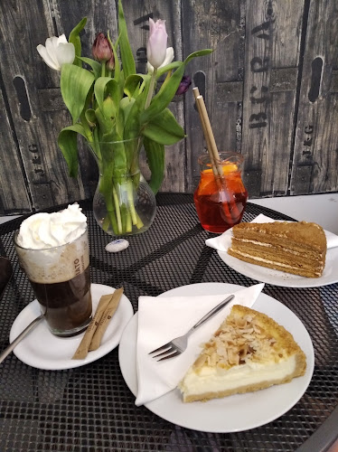 Opinii despre Kočičí kavárna în Plzeň - Gastronomie a pohostinství