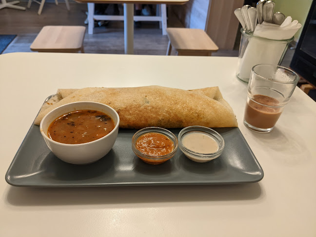 Opinii despre INDelicious Indian Street Food Bistro în Praha - Gastronomie a pohostinství