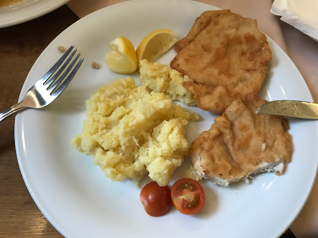 Hradčanské nám. 61/11, 118 00 Praha 1-Hradčany