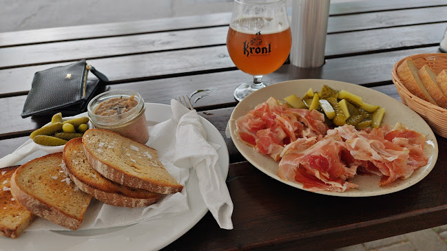 Opinii despre Rodinný Pivovar Kronl în Úšovice - Gastronomie a pohostinství