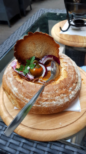 The Wall Pub - Gastronomie a pohostinství