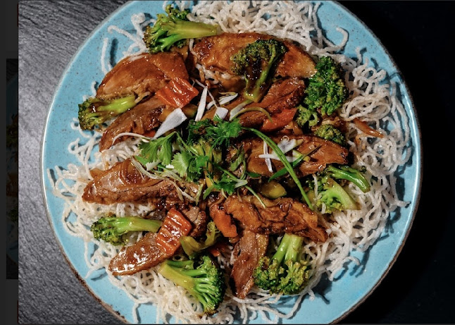 Comentarii opinii despre Food & Lounge by Shi-Shi