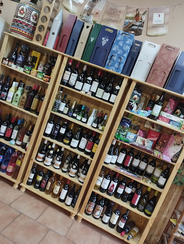 Opinii despre Vinotéka Moravia în Plzeň - Gastronomie a pohostinství