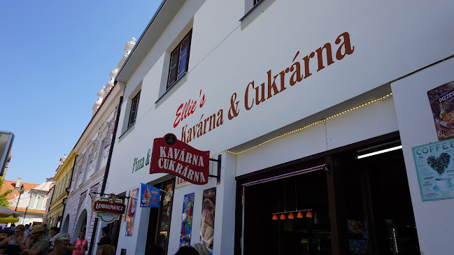 Ellie's Pizza & Kebab Kavarna & Cukrárna