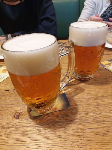 Opinii despre U Zlaté Koule în Olomouc - Gastronomie a pohostinství