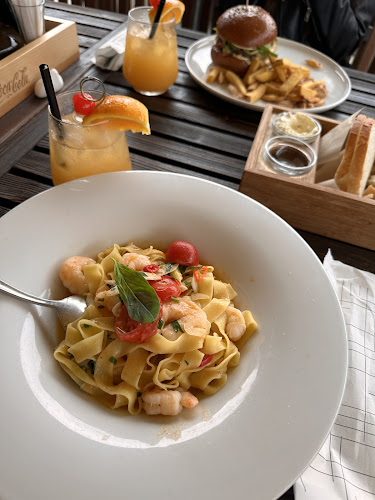 Comentarii opinii despre Pizza Coloseum OC Karolina