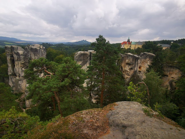 Zámecká restaurace Hrubá Skála