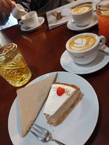 Comentarii opinii despre Kavárna co hledá jméno