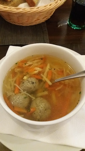 Opinii despre Restaurace Blatnice în Staré Město - Gastronomie a pohostinství