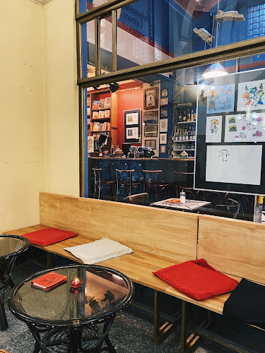 Řehoř Samsa café bar & knihkupectví - Gastronomie a pohostinství