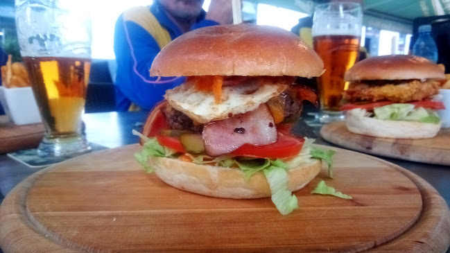 Opinii despre Restaurant Caffe Pizzeria Santa Maria în Hradec Králové - Gastronomie a pohostinství