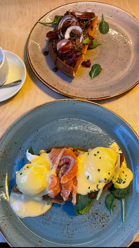 Coffee & Waffles / Snídaně v Praze - Gastronomie a pohostinství