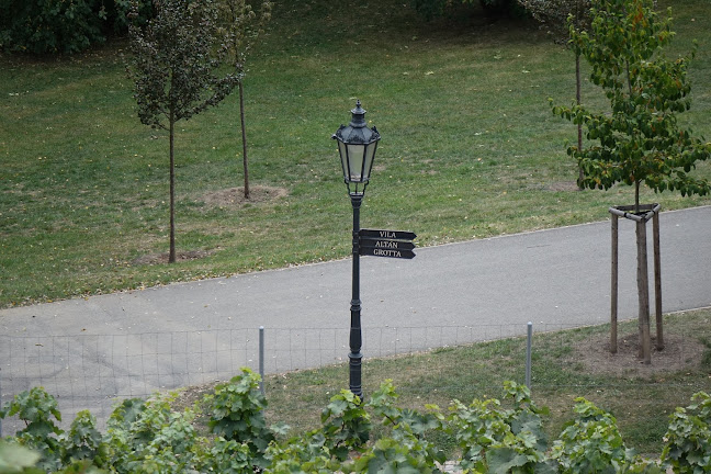 Havlíčkovy sady 1369, 120 00 Praha 2-Vinohrady