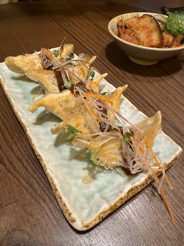 MANYA Sushi & Sake Izakaya - Gastronomie a pohostinství