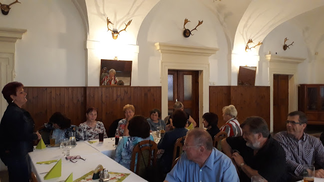 Nám. Sv. Trojice 1, 533 61 Choltice