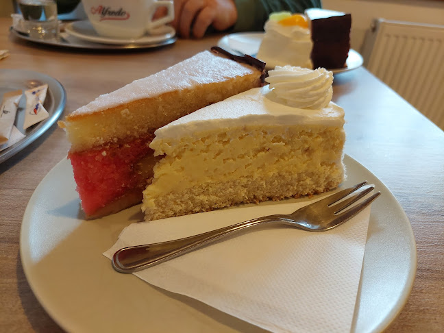 Opinii despre Cukrárna U Kostela în Planá - Gastronomie a pohostinství