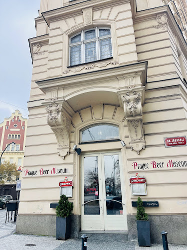 Smetanovo nábř. 205, 110 00 Staré Město