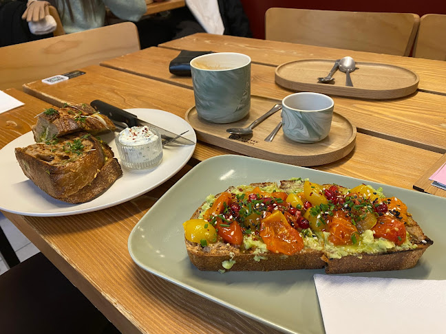 Korunní 1208/74, 101 00 Vinohrady