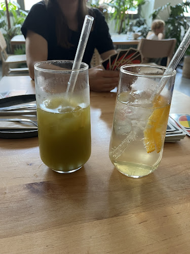 CHUTNEJ vegan kitchen & café