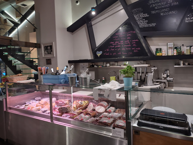 Comentarii opinii despre Jean Paul's Restaurant Běhounská